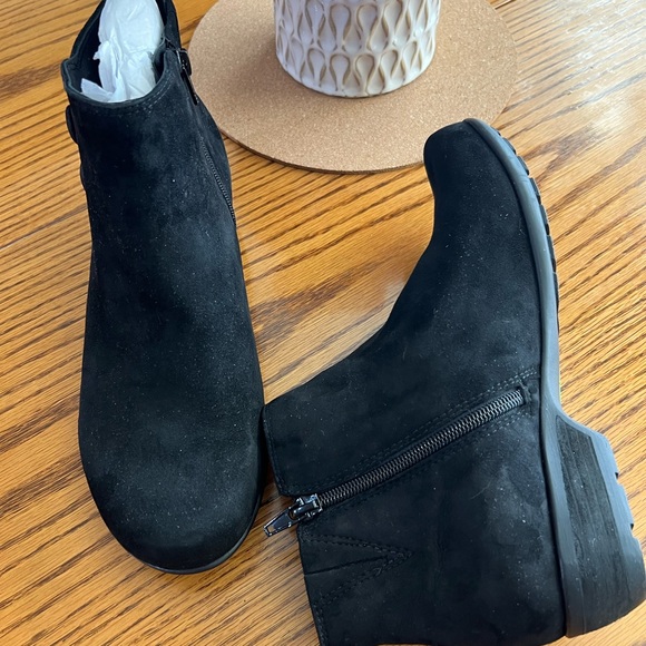 Walking Cradles Evan Suede Black Boot Size 8.5M Brand New - Picture 2 of 7